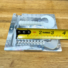 Load image into Gallery viewer, Curly Grub 3.5” Mold