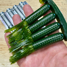 Load image into Gallery viewer, 4" Big Bertha Tube Mold w/ Pre-Cut Tails