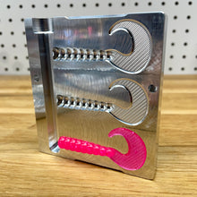 Load image into Gallery viewer, Curly Grub 2.5” Mold