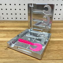 Load image into Gallery viewer, Curly Grub 2.5” Mold