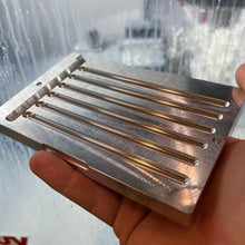 Load image into Gallery viewer, 5" Taffy Worm Mold